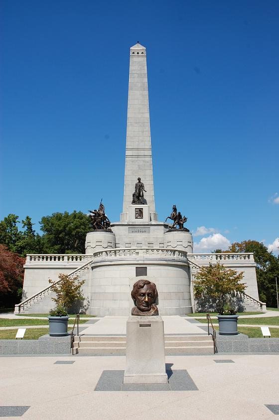 Lincolns-Tomb-Springfield – The Abraham Lincoln Association